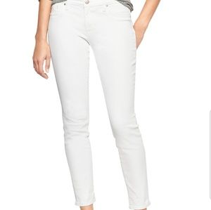 🎊FINAL SALE🎉White Gap Skinny Jeans